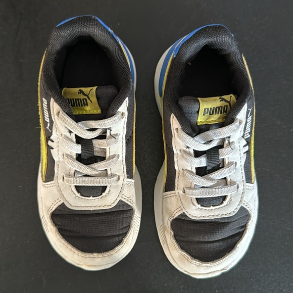 Puma toddler boys sneakers size 9 - Picture 2 of 4